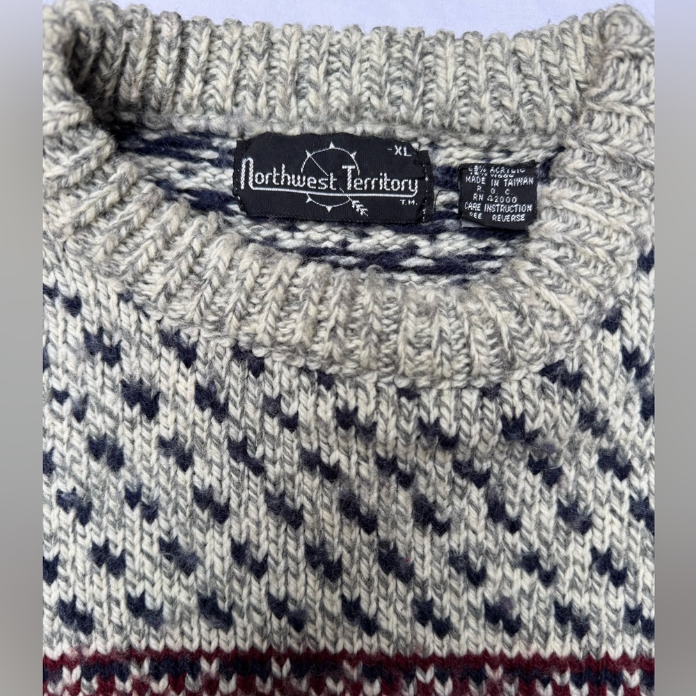 Northwest Territory Men's Vintage Crewneck Sweater - Cream and Burgundy Pattern - Picture 2 of 5